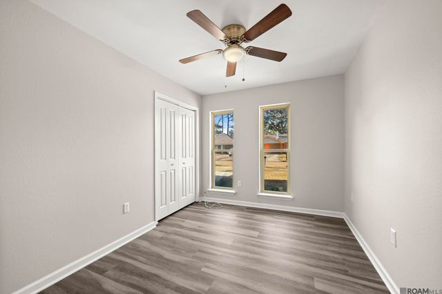 9219 Baronne Dr, Baton Rouge, LA 70810