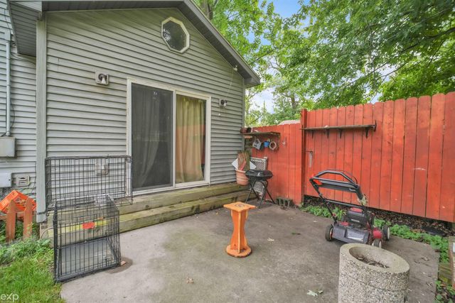 702 Bay Road, Bangor Twp, MI 48706