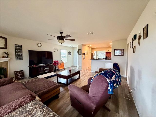 2102 Red Cedar Trail, Rosenberg, TX 77471