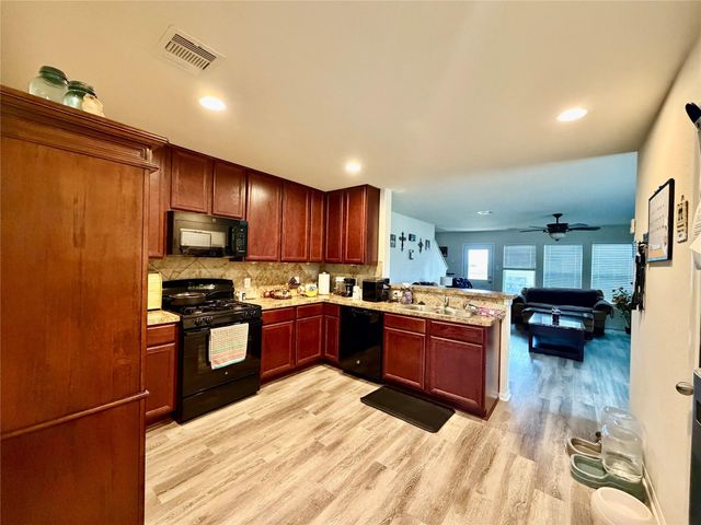 2102 Red Cedar Trail, Rosenberg, TX 77471