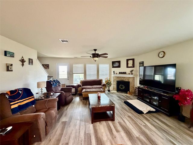 2102 Red Cedar Trail, Rosenberg, TX 77471