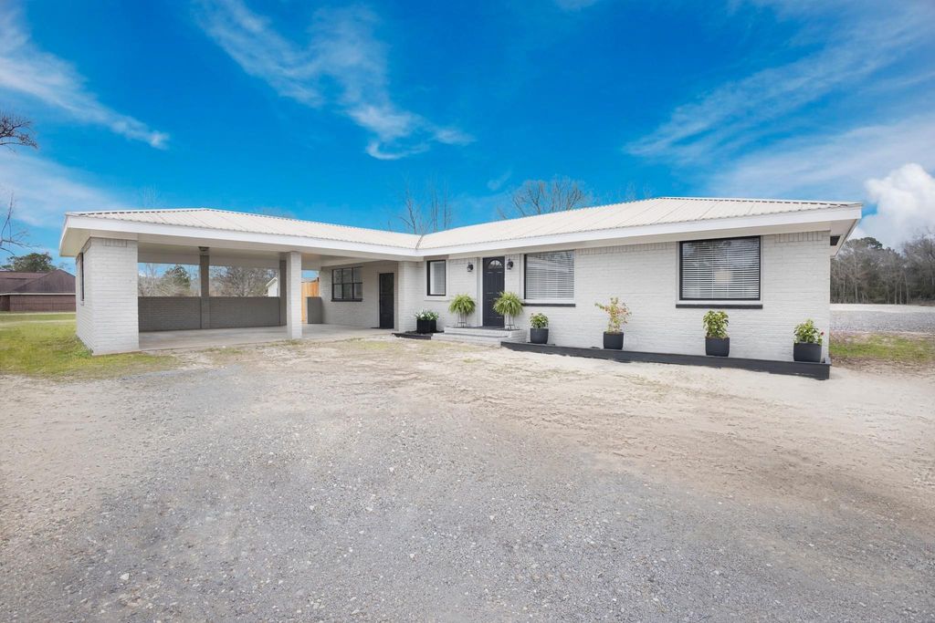 3709 Beaumont, Liberty, TX 77575