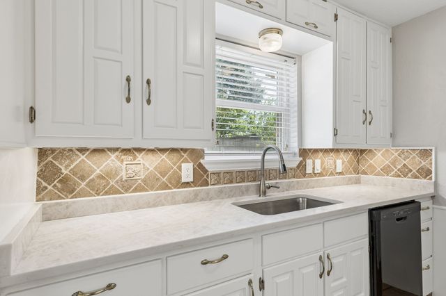 2016 Meadow Lark, Irving, TX 75060