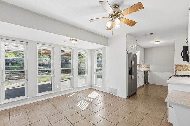 2016 Meadow Lark, Irving, TX 75060