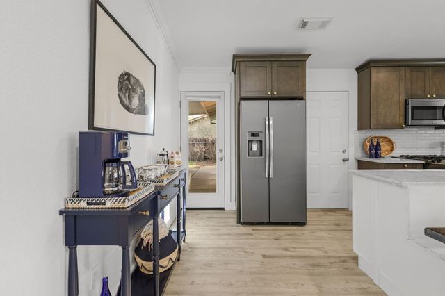 61 Tidmore Lane, Redding, CA 96003