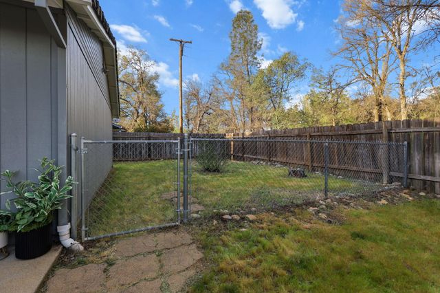 61 Tidmore Lane, Redding, CA 96003