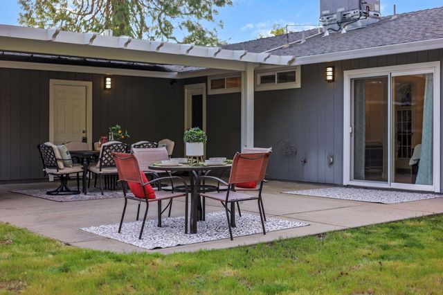 61 Tidmore Lane, Redding, CA 96003