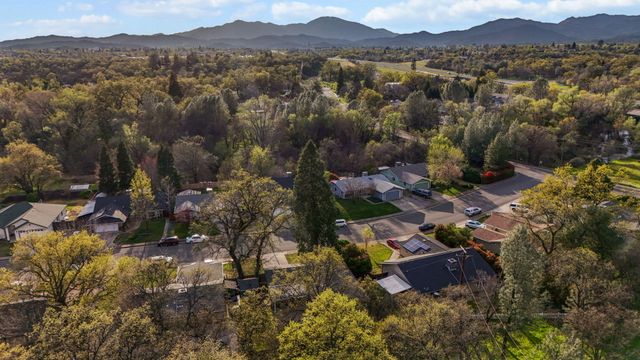 61 Tidmore Lane, Redding, CA 96003
