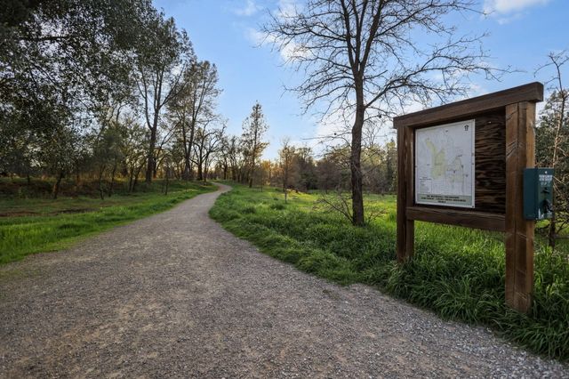 61 Tidmore Lane, Redding, CA 96003