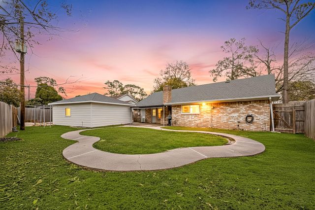 9707 Rocktree Drive, Houston, TX 77040