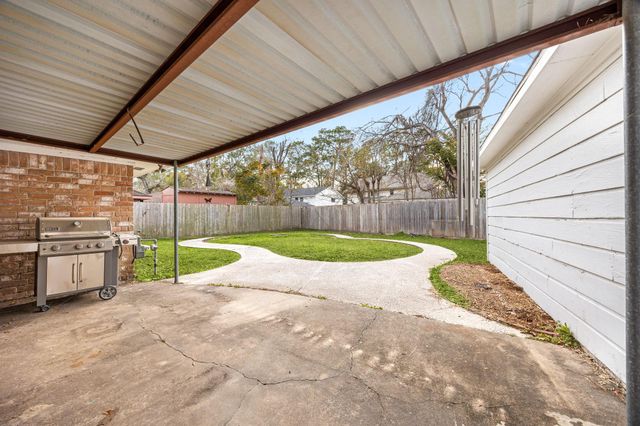 9707 Rocktree Drive, Houston, TX 77040