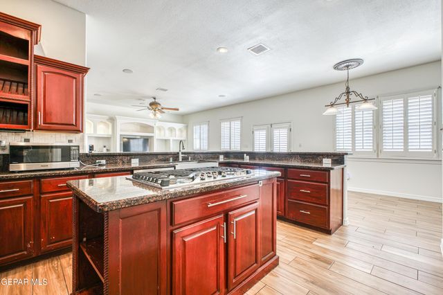 13552 Emerald Terrace, Horizon City, TX 79928