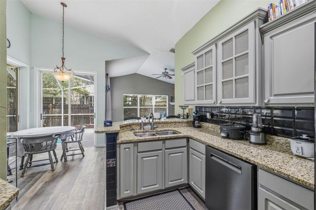 1887 WOOD BEND STREET, Tarpon Springs, FL 34689