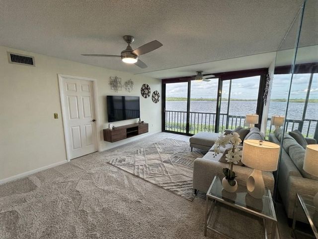 4620 BAY BOULEVARD 1112, Port Richey, FL 34668