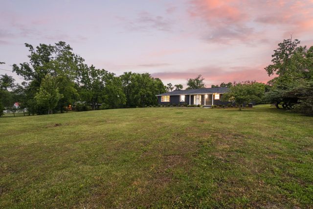 1175 Old Hickory Blvd, Nashville, TN 37207