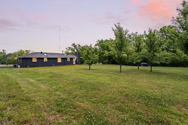 1175 Old Hickory Blvd, Nashville, TN 37207