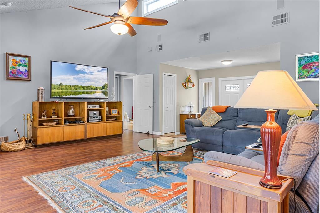 Image 10 of property listing at 5224 ABELIA DRIVE, Orlando, FL 32819