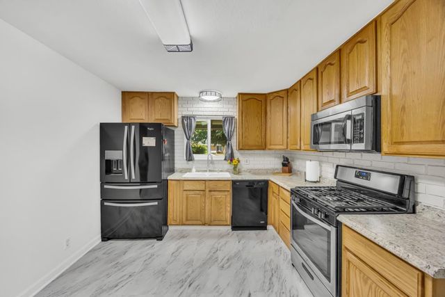 10449 Reymouth Ave, Rancho Cordova, CA 95670