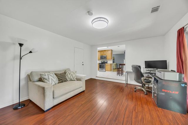 10449 Reymouth Ave, Rancho Cordova, CA 95670