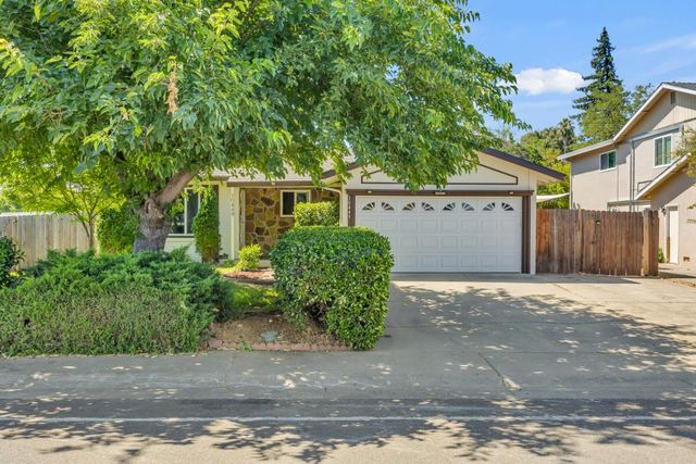 10449 Reymouth Ave, Rancho Cordova, CA 95670