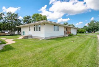 522 N 10th Street, Winterset, IA 50273