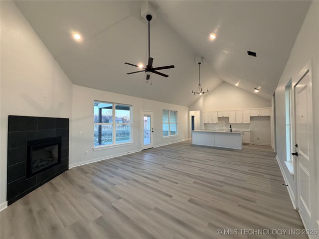 245 W 481 Road, Pryor, OK 74361