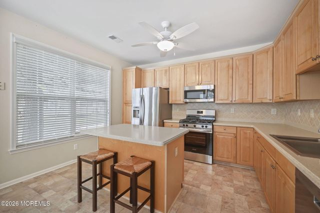 564 St Andrews Place, Manalapan, NJ 07726