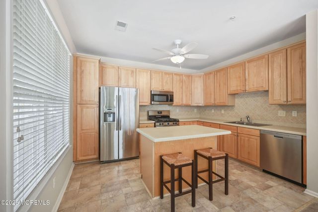 564 St Andrews Place, Manalapan, NJ 07726