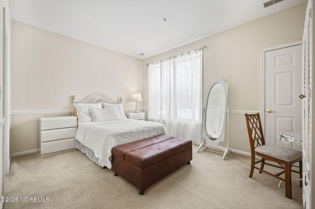 564 St Andrews Place, Manalapan, NJ 07726