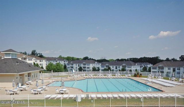 564 St Andrews Place, Manalapan, NJ 07726