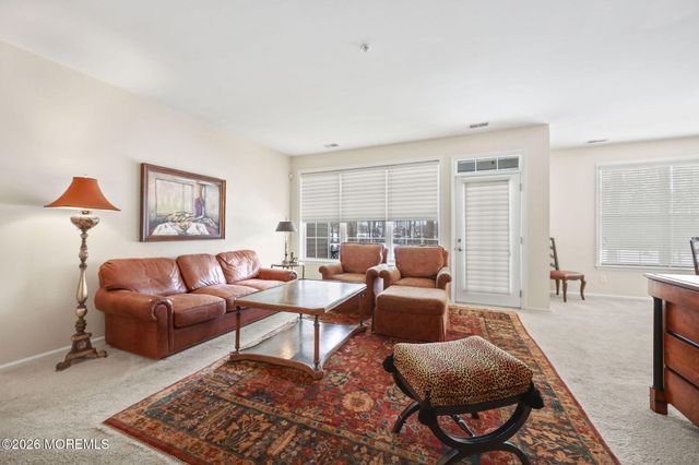 564 St Andrews Place, Manalapan, NJ 07726