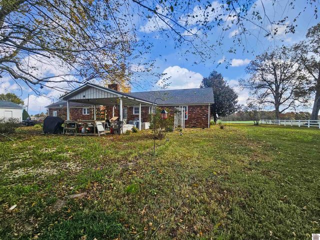 305 State Route 893, Mayfield, KY 42066