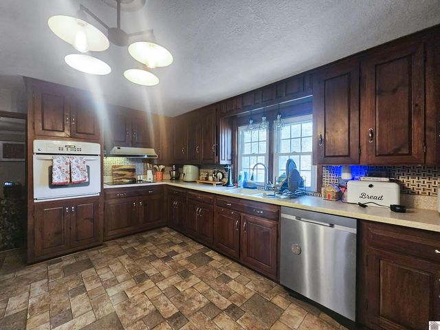 305 State Route 893, Mayfield, KY 42066