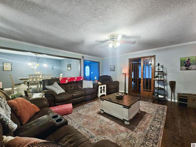 305 State Route 893, Mayfield, KY 42066