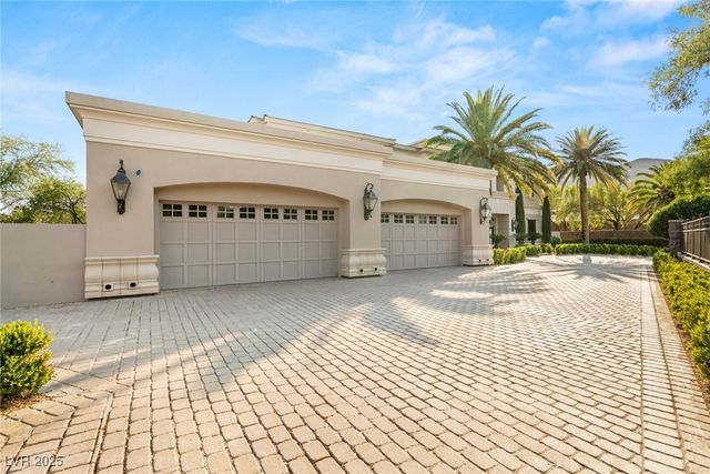 3093 RED ARROW Drive, Las Vegas, NV 89135