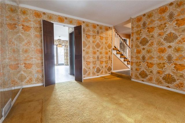 1343 Camelot Drive, Liberty, MO 64068