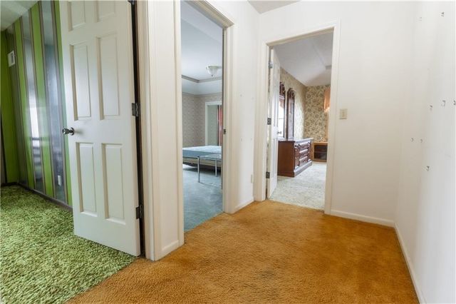 1343 Camelot Drive, Liberty, MO 64068