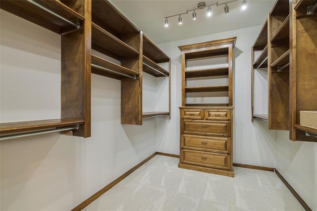 4409 Shorthorn Lane, Edmond, OK 73034