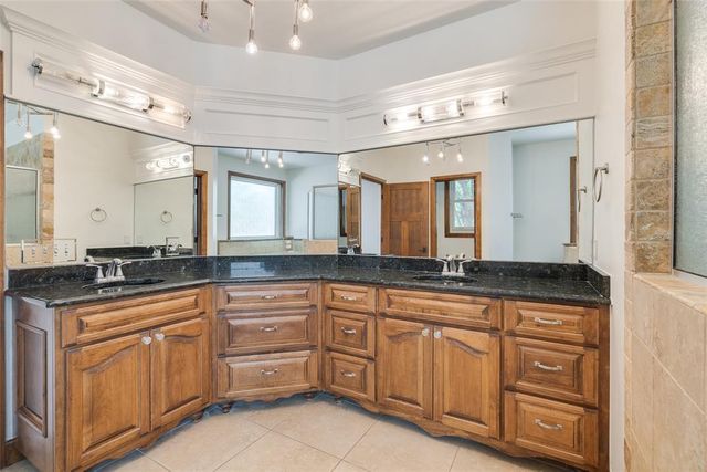 4409 Shorthorn Lane, Edmond, OK 73034
