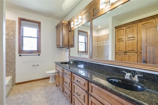 4409 Shorthorn Lane, Edmond, OK 73034