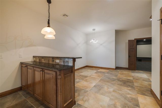 4409 Shorthorn Lane, Edmond, OK 73034
