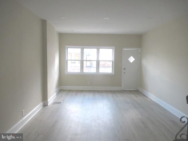 724 SPRUCE ST, Camden, NJ 08103