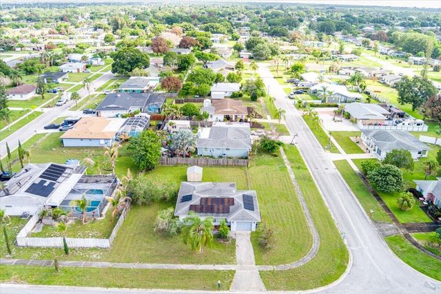 107 SE Selva Court, Port St. Lucie, FL 34983