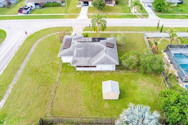 107 SE Selva Court, Port St. Lucie, FL 34983