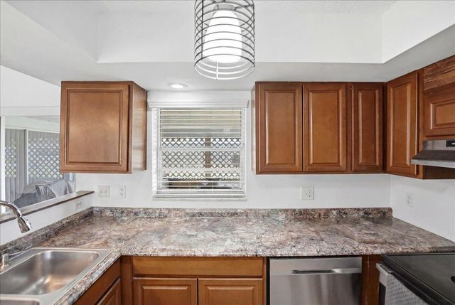 107 SE Selva Court, Port St. Lucie, FL 34983