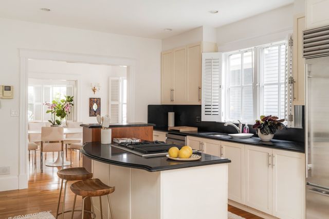 24 Langdon Street 1, Cambridge, MA 02138
