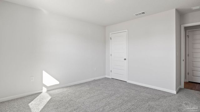 2050 Wiregrass St, Navarre, FL 32566
