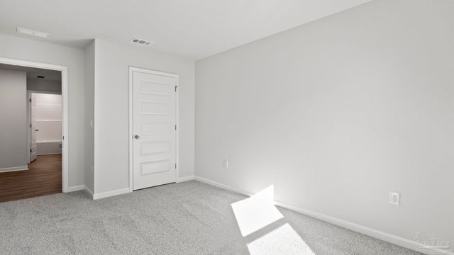 2050 Wiregrass St, Navarre, FL 32566