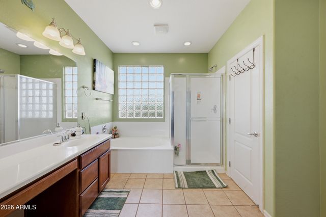 5515 S ROANOKE Street, Gilbert, AZ 85298