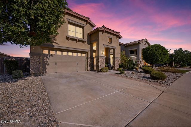 5515 S ROANOKE Street, Gilbert, AZ 85298